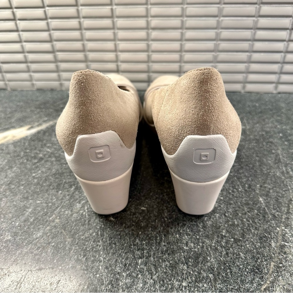 Tsubo Damira taupe suede round toe platform wedge heels 10 EU 41 - Picture 5 of 7